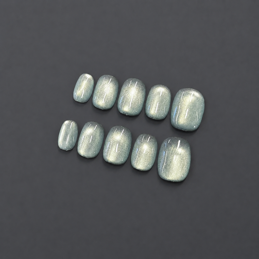 Aqua Mist – Aqua Pearl Cat Eye Press-On Nails