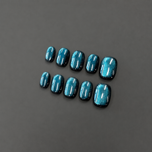 Deep Ocean – Teal Cat Eye Press-On Nails