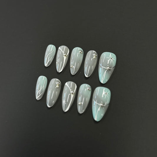 Silver Sage – Mint Grey Chrome Press-On Nails