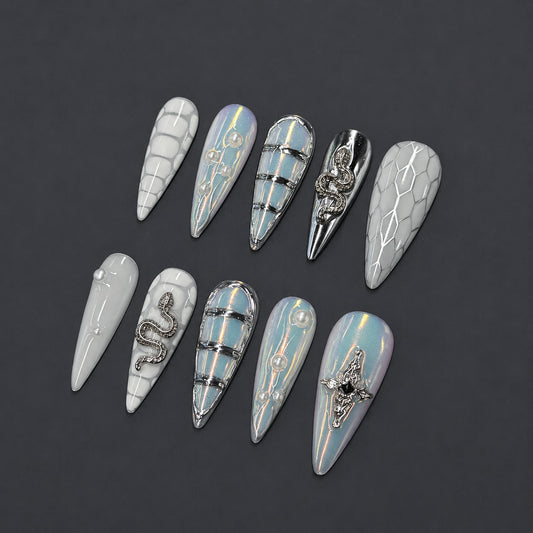 White Cobra – White Snake Chrome Press-On Nails