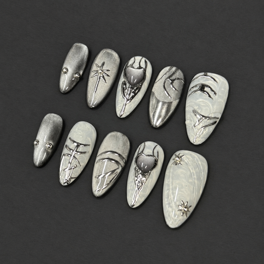 Silver Heart – Silver Gothic Heart Press-On Nails