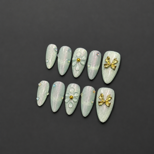 Doris – Aqua Blue Floral Press-On Nails