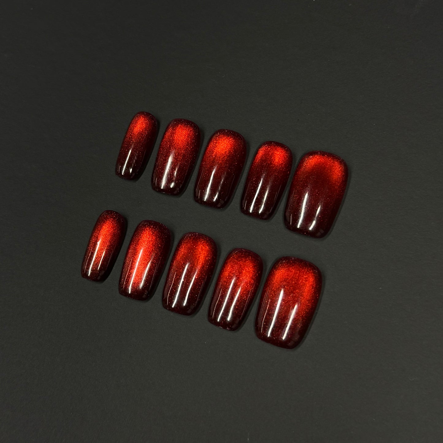 Ruby Ember – Red Cat Eye Glitter Press-On Nails